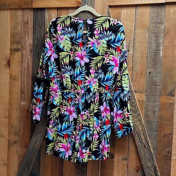 Short romper flower - Picture 3 of 3